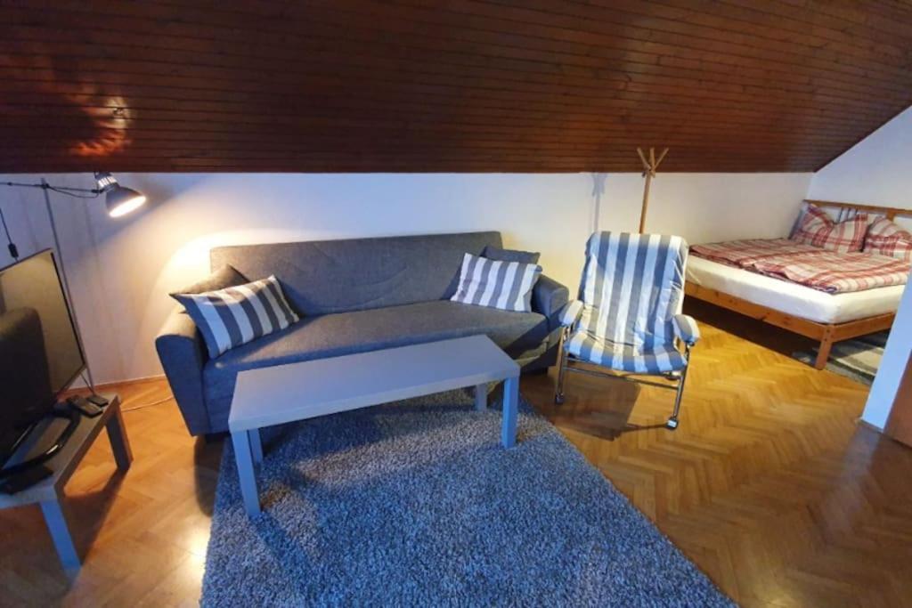Cozzy Apartment In Nature Zagreb Ngoại thất bức ảnh