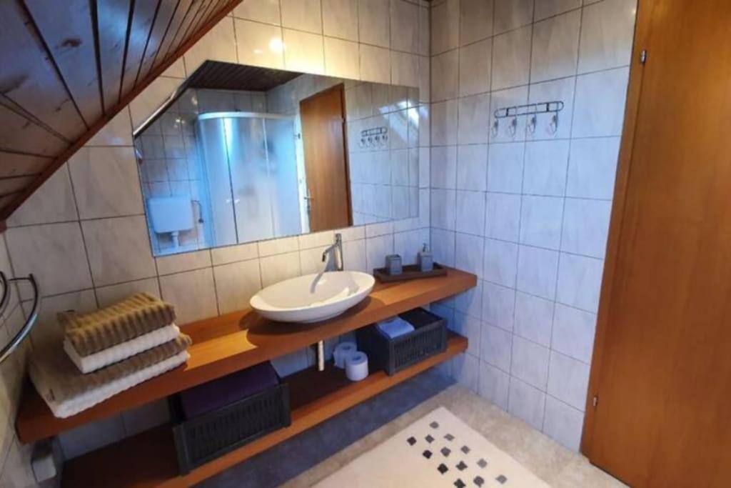 Cozzy Apartment In Nature Zagreb Ngoại thất bức ảnh