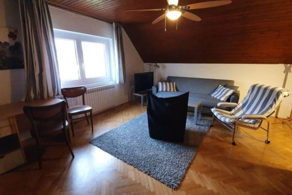 Cozzy Apartment In Nature Zagreb Ngoại thất bức ảnh